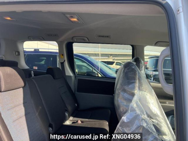 Used 2009 AT toyota voxy ZRR70W Image[14]