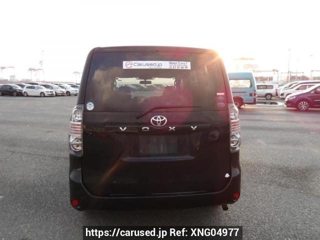 Buy Used 2007 Toyota Voxy ZRR70G (XNG04977) - Carused.jp