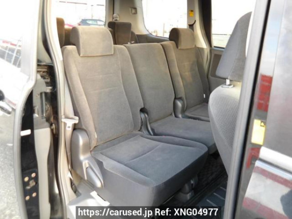 Used 2007 AT toyota voxy ZRR70G Image[15]