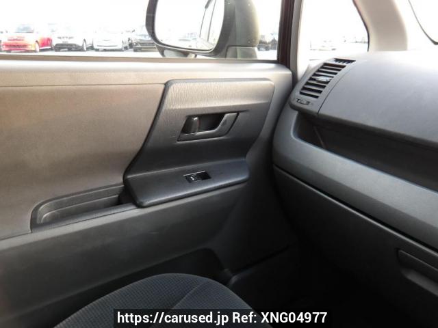 Buy Used 2007 Toyota Voxy ZRR70G (XNG04977) - Carused.jp
