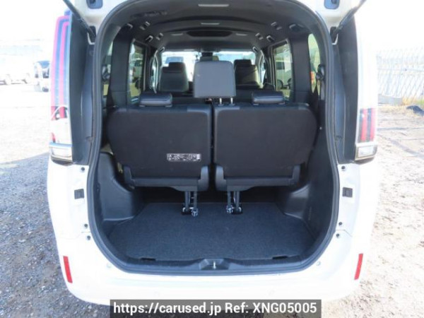 Used 2019 AT toyota esquire ZRR80G Image[8]