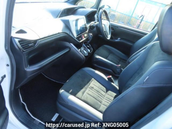 Used 2019 AT toyota esquire ZRR80G Image[16]