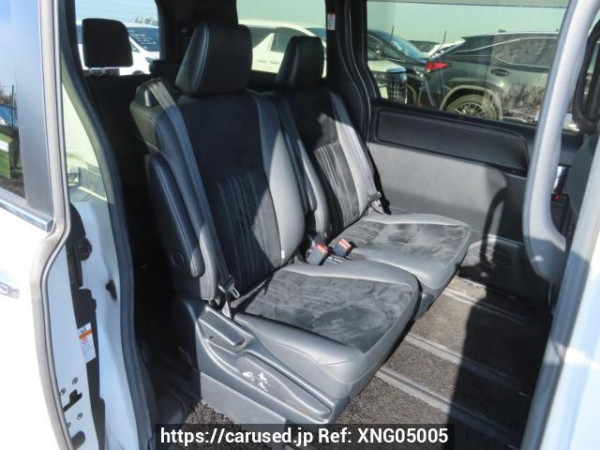 Used 2019 AT toyota esquire ZRR80G Image[19]