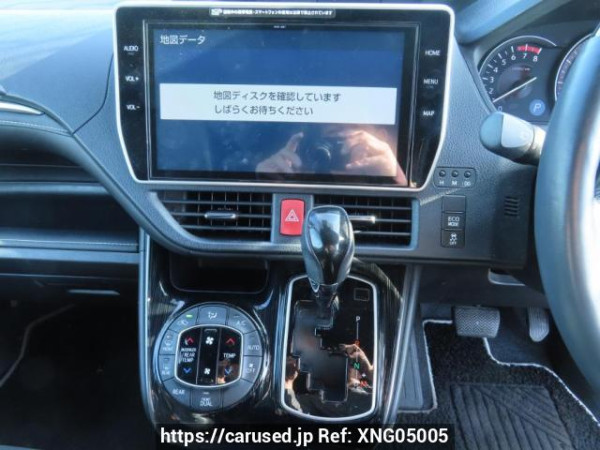 Used 2019 AT toyota esquire ZRR80G Image[29]