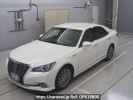 Toyota Crown Hybrid AWS210