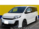 Toyota Noah ZRR80W