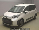 Toyota Sienta MXPC10G