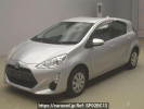 Toyota Aqua NHP10