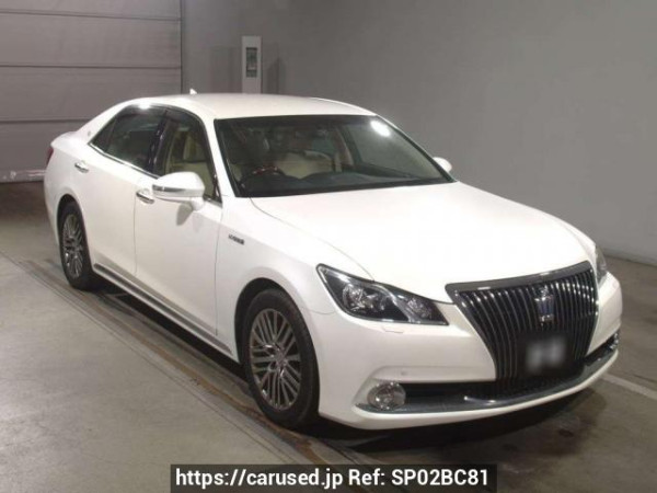 Used 2013 AT toyota crown-majesta GWS214 Image[2]