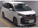 Toyota Noah ZWR90W
