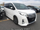 Toyota Noah ZRR80W