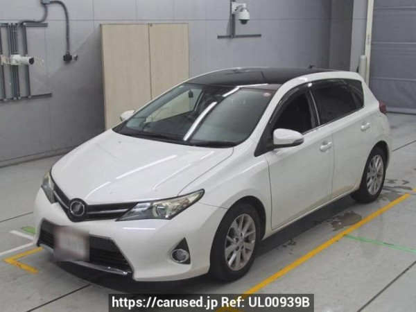 Used 2012 AT toyota auris ZRE186H Image[0]
