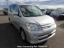 Toyota Noah AZR60G