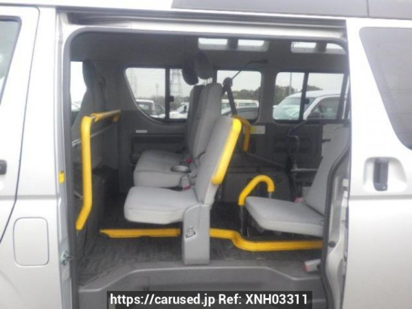 Used 2006 AT toyota regiusace-van TRH200K Image[13]