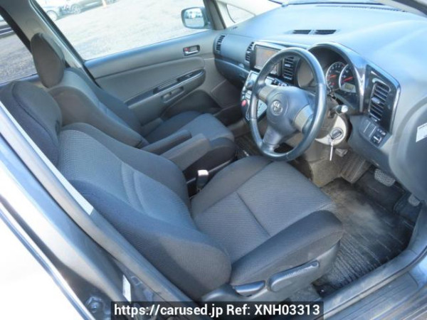 Used 2005 AT toyota wish ZNE10G Image[14]