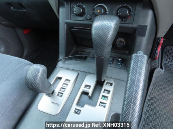 Used 2003 AT mitsubishi pajero V73W Image[33]