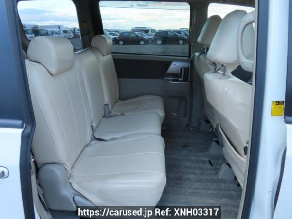 Used 2008 AT toyota noah ZRR70W Image[18]