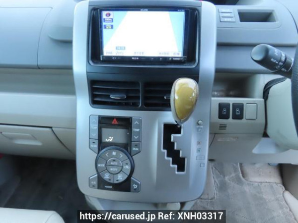 Used 2008 AT toyota noah ZRR70W Image[30]