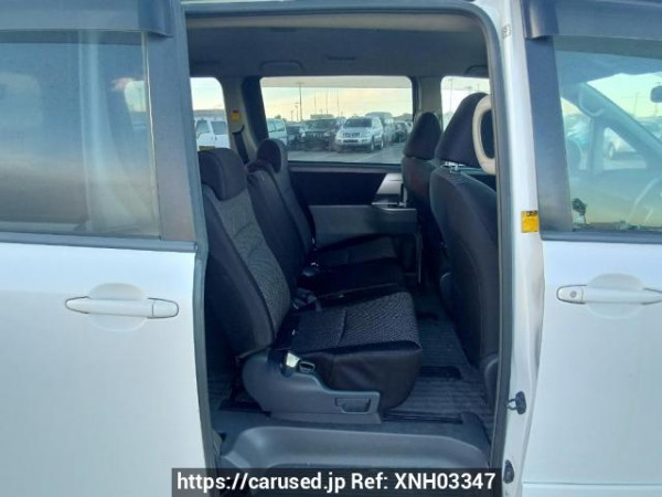 Used 2008 AT toyota noah ZRR70W Image[15]