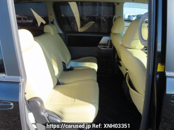 Used 2007 AT toyota voxy ZRR70W Image[19]