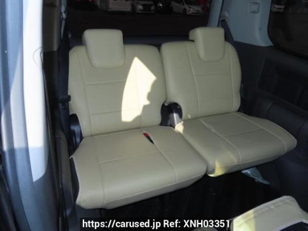Used 2007 AT toyota voxy ZRR70W Image[23]