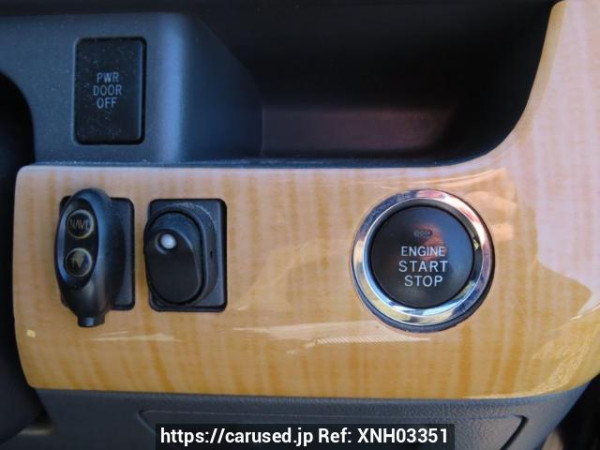 Used 2007 AT toyota voxy ZRR70W Image[28]