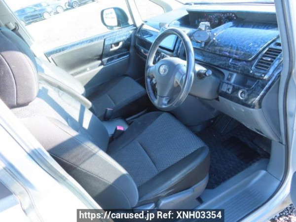 Used 2009 AT toyota noah ZRR70W Image[14]