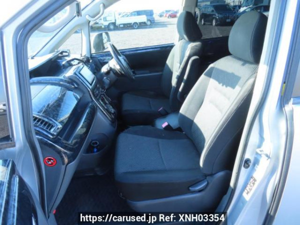 Used 2009 AT toyota noah ZRR70W Image[17]