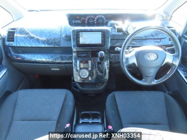 Used 2009 AT toyota noah ZRR70W Image[25]