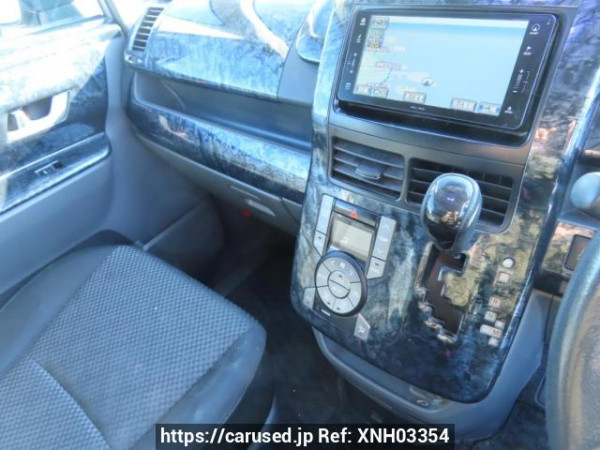 Used 2009 AT toyota noah ZRR70W Image[31]