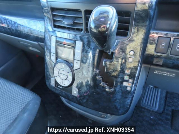 Used 2009 AT toyota noah ZRR70W Image[35]
