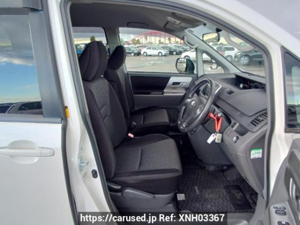 Used 2007 AT toyota noah ZRR70W Image[13]