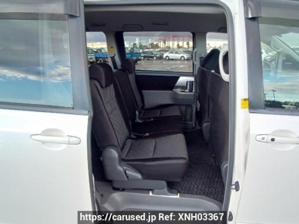 Used 2007 AT toyota noah ZRR70W Image[15]