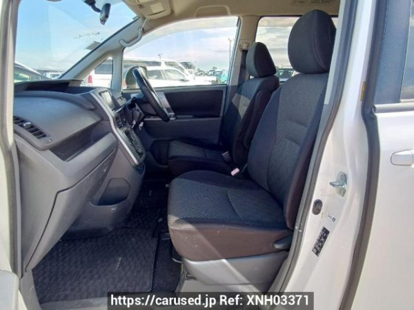 Used 2008 AT toyota noah ZRR70W Image[13]
