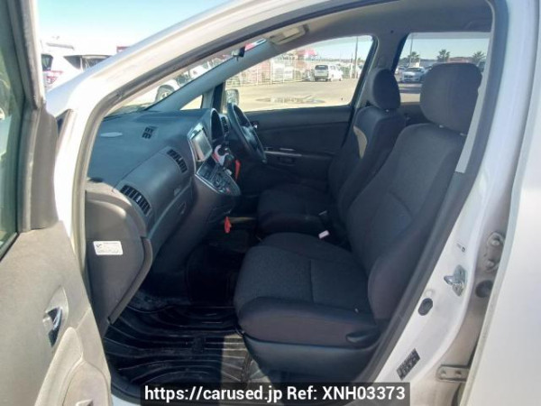 Used 2004 AT toyota wish ZNE10G Image[14]