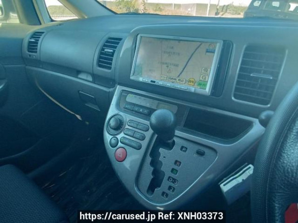 Used 2004 AT toyota wish ZNE10G Image[22]