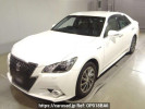 Toyota Crown Hybrid AWS211