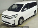 Toyota Voxy ZRR85G