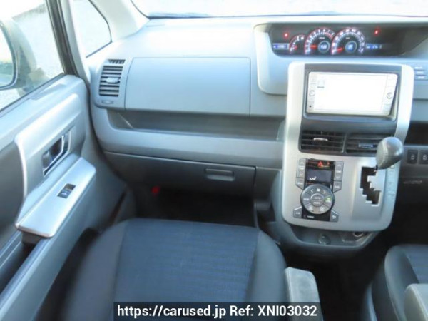 Used 2009 AT toyota voxy ZRR70W Image[27]
