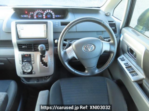 Used 2009 AT toyota voxy ZRR70W Image[28]