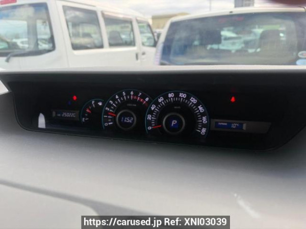 Used 2009 AT toyota noah ZRR75G Image[14]