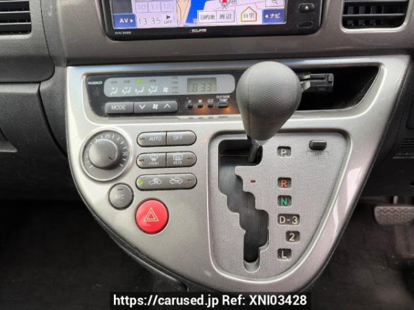 Used 2004 AT toyota wish ZNE10G Image[17]