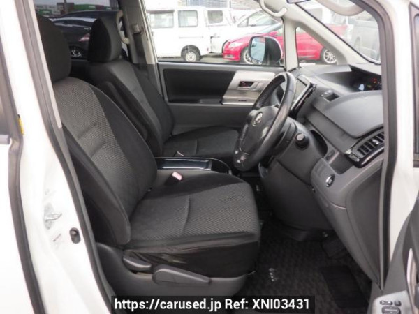 Used 2008 AT toyota noah ZRR70W Image[12]