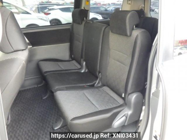 Used 2008 AT toyota noah ZRR70W Image[15]