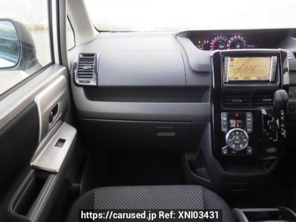 Used 2008 AT toyota noah ZRR70W Image[19]
