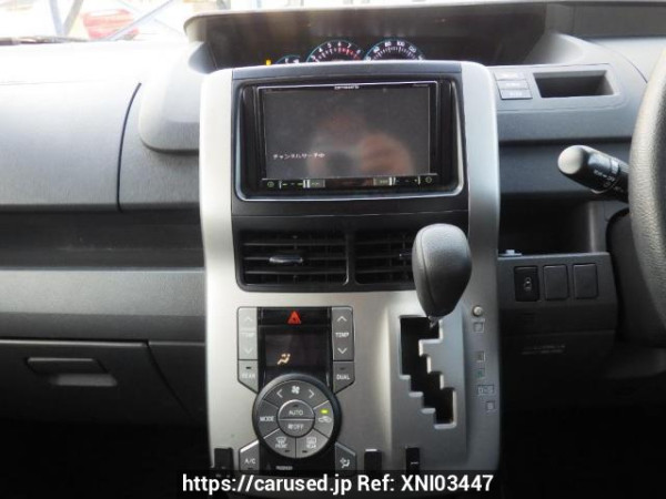 Used 2008 AT toyota noah ZRR70G Image[24]