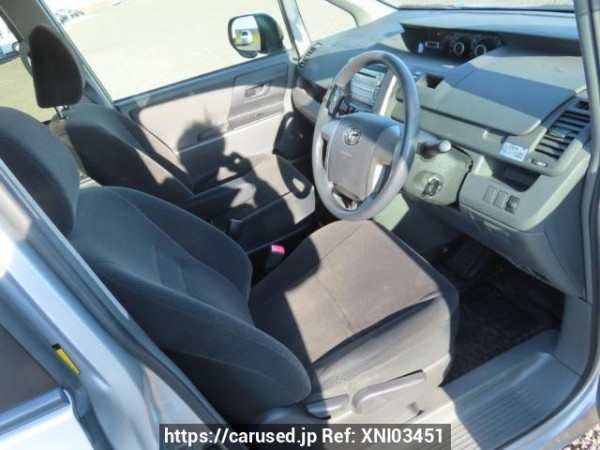 Used 2009 AT toyota noah ZRR70G Image[14]