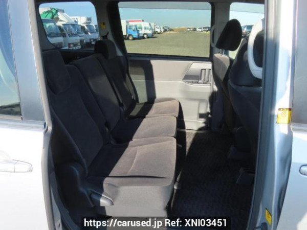 Used 2009 AT toyota noah ZRR70G Image[18]