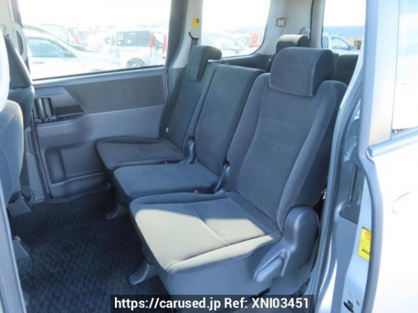 Used 2009 AT toyota noah ZRR70G Image[21]