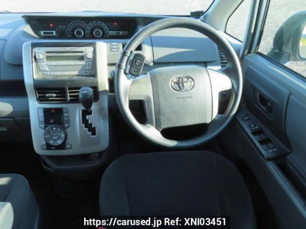 Used 2009 AT toyota noah ZRR70G Image[27]